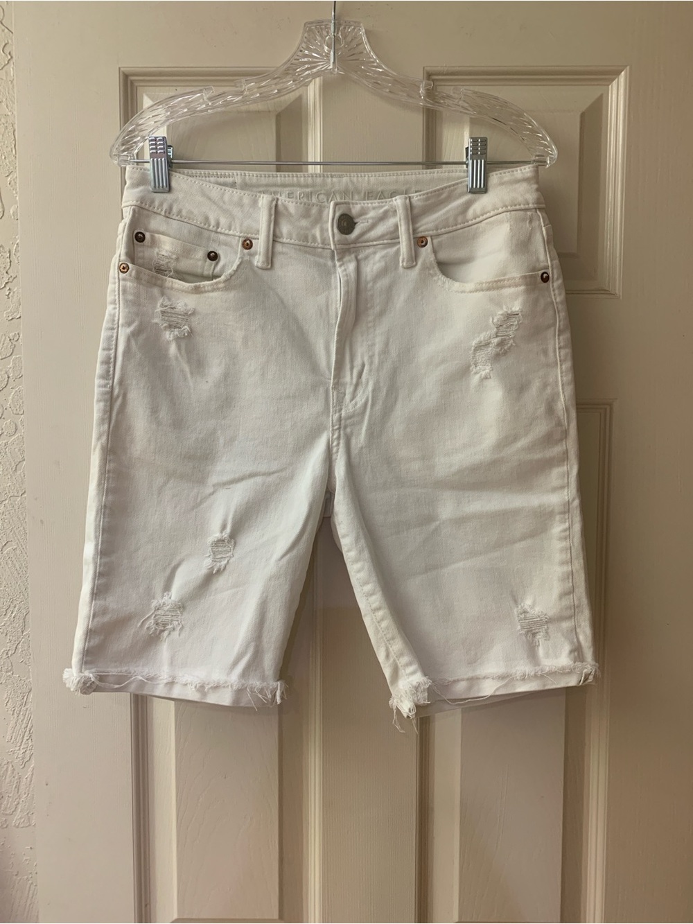 American Eagle Outfitters White High-Rise Denim Jeans